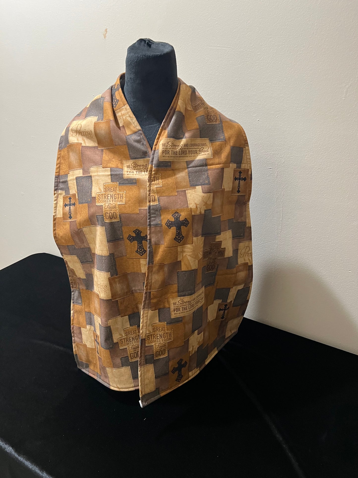 Machine washable scarf-like bib - Be strong style Jesus fabric