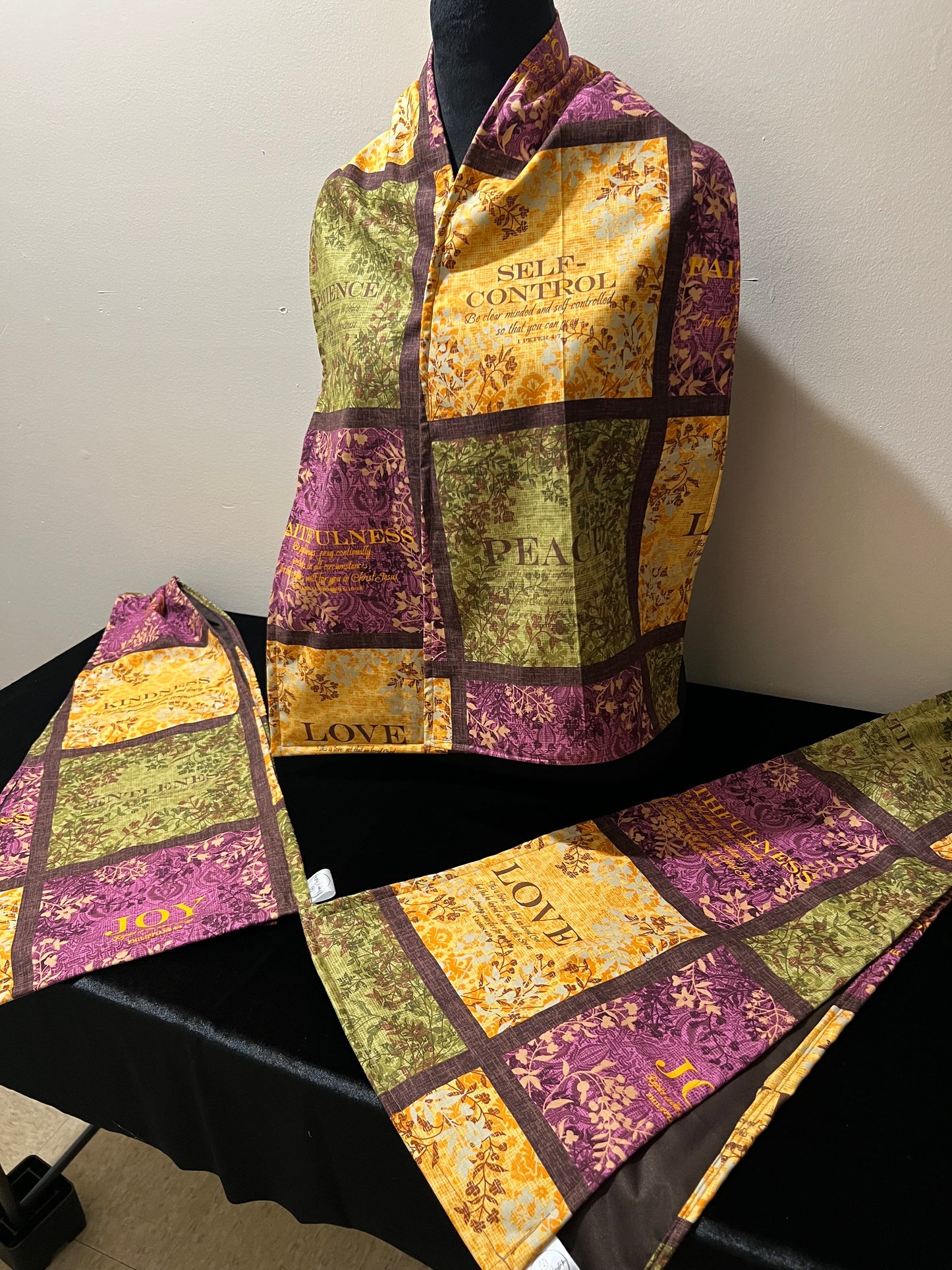 Machine washable scarf-like bib Fruit of the Spirit style Jesuse fabric