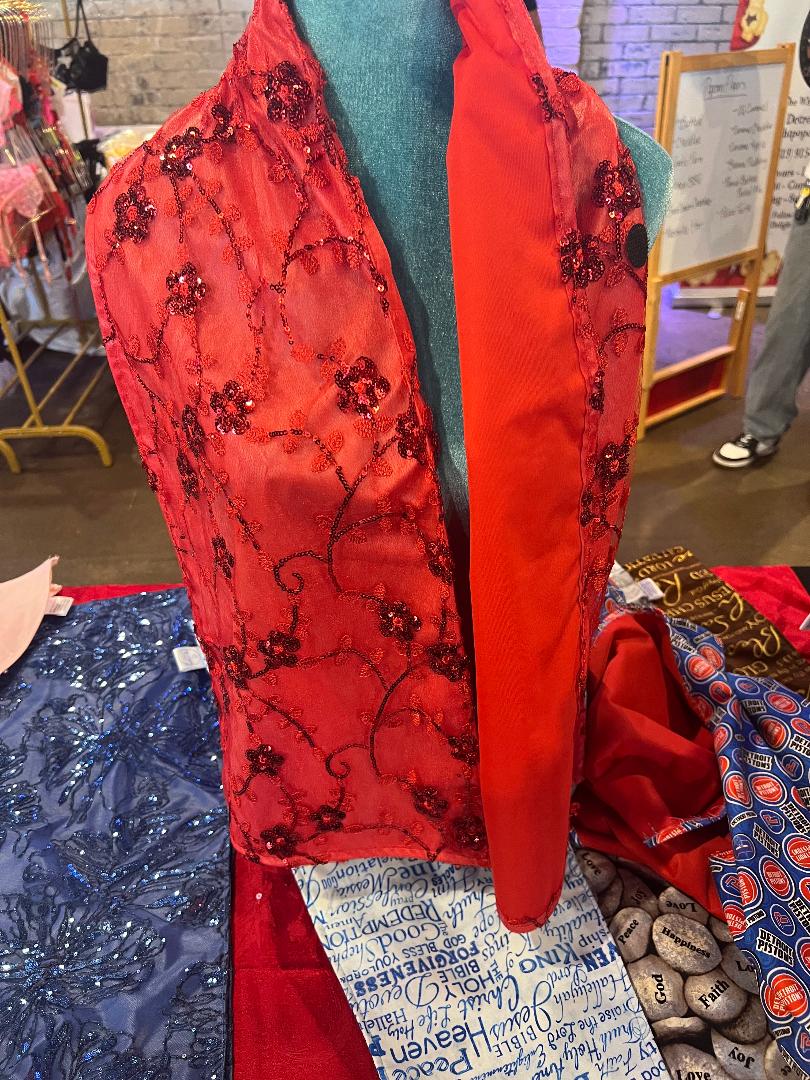 Custom Machine washable scarf-like Red Lace Fabric