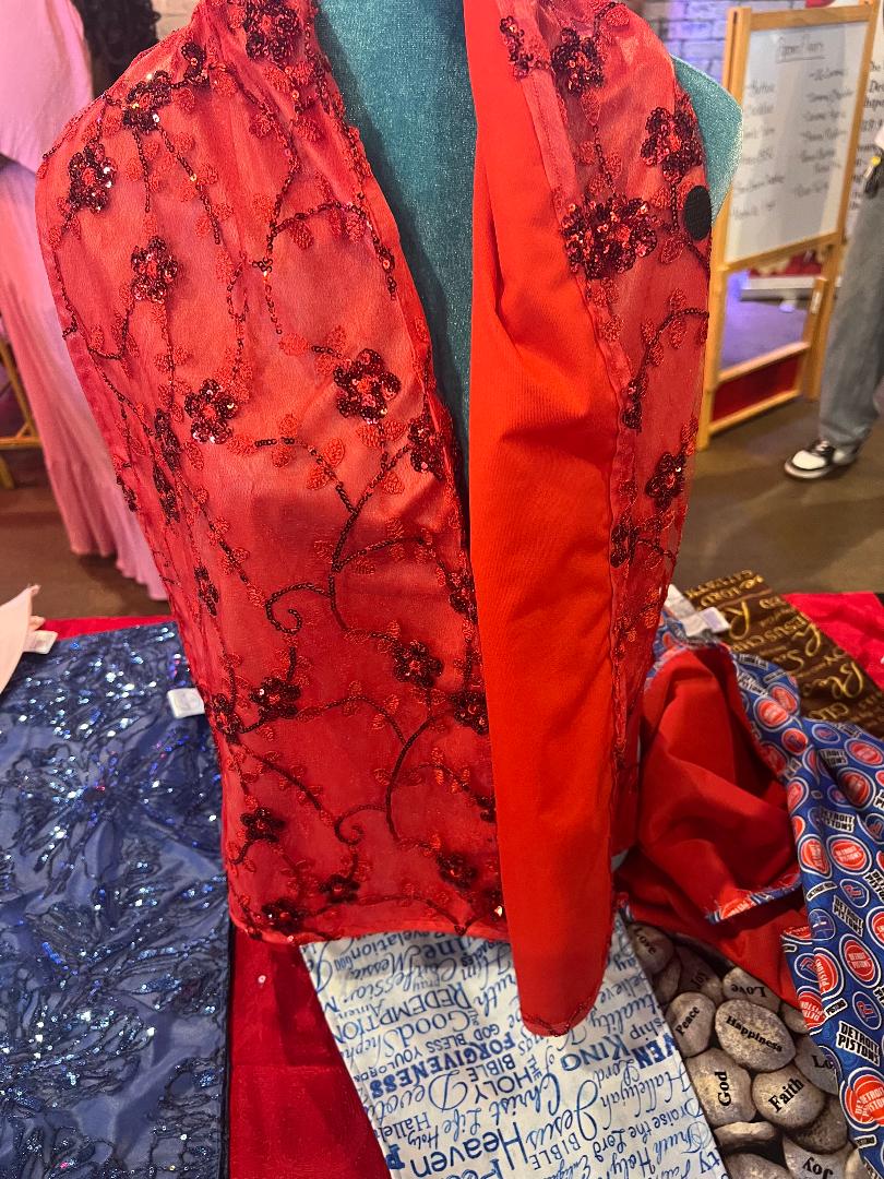 Custom Machine washable scarf-like Red Lace Fabric