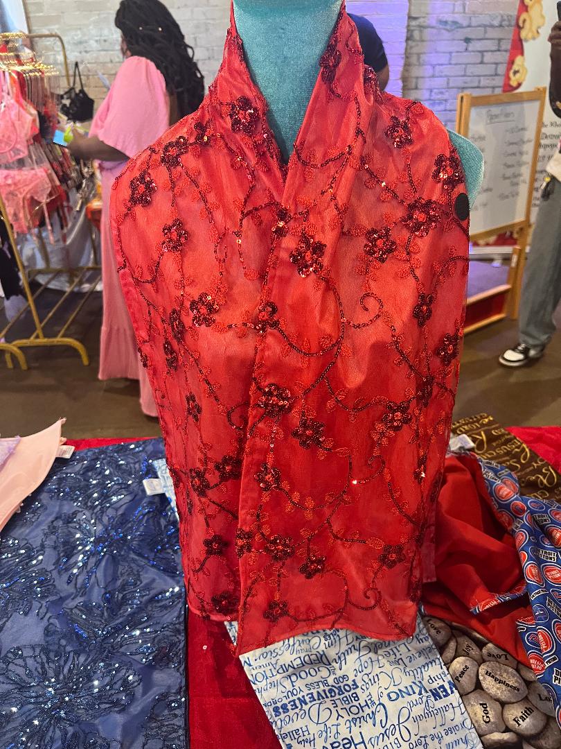 Custom Machine washable scarf-like Red Lace Fabric